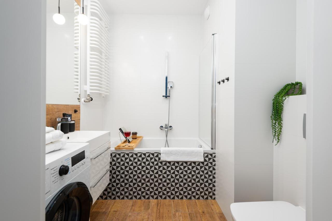 Kairos Apartments -Tower II Premium - Darmowy Parking, Silownia, Sauna - Scisle Centrum Катовице Экстерьер фото